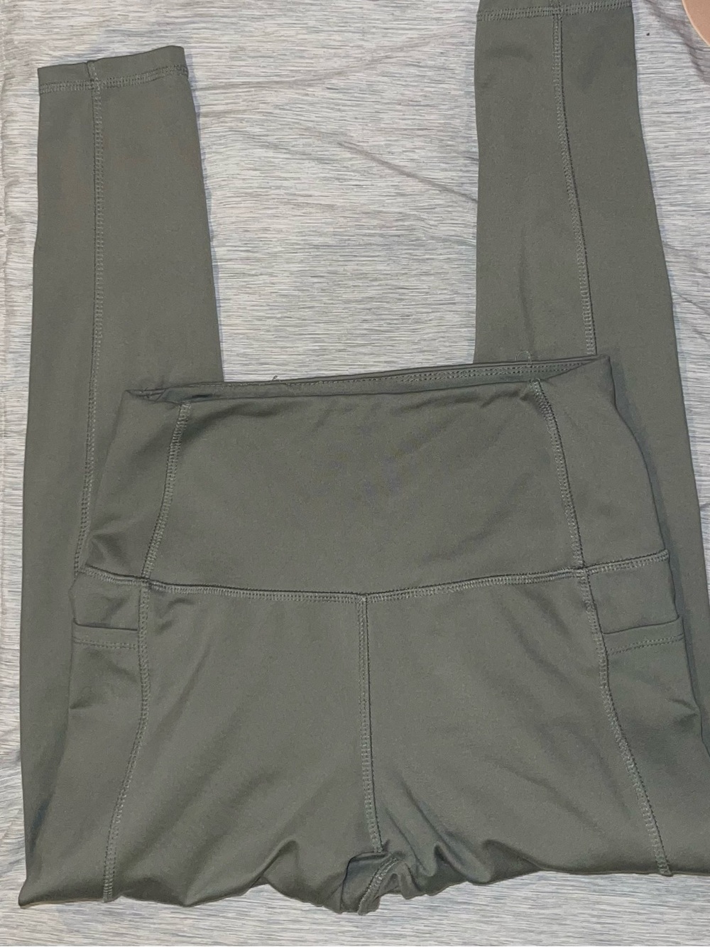 Danskin Olive Green High-Rise Leggings with Side Pockets